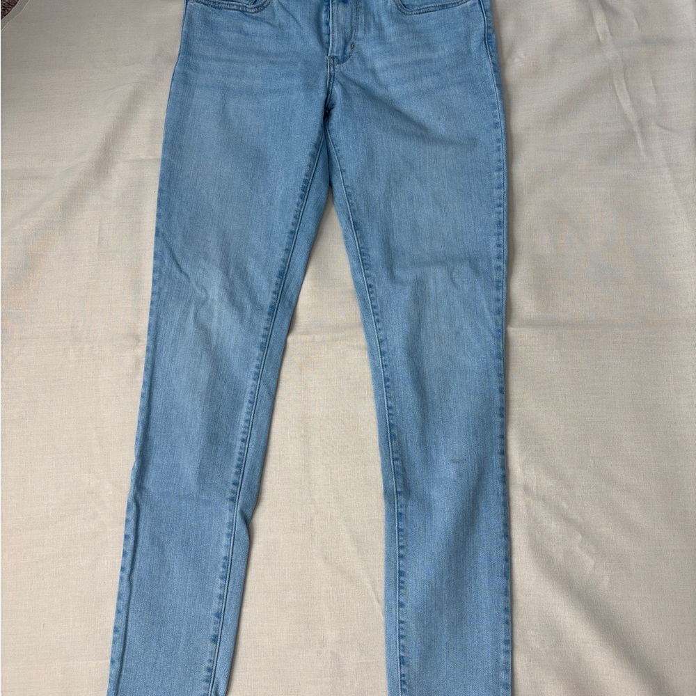 Levi’s Women’s 711 Skinny Jeans